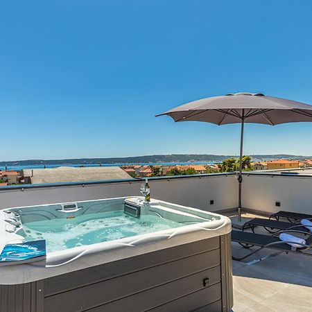 Rooftop New Castel 2023 Kaštela Екстериор снимка