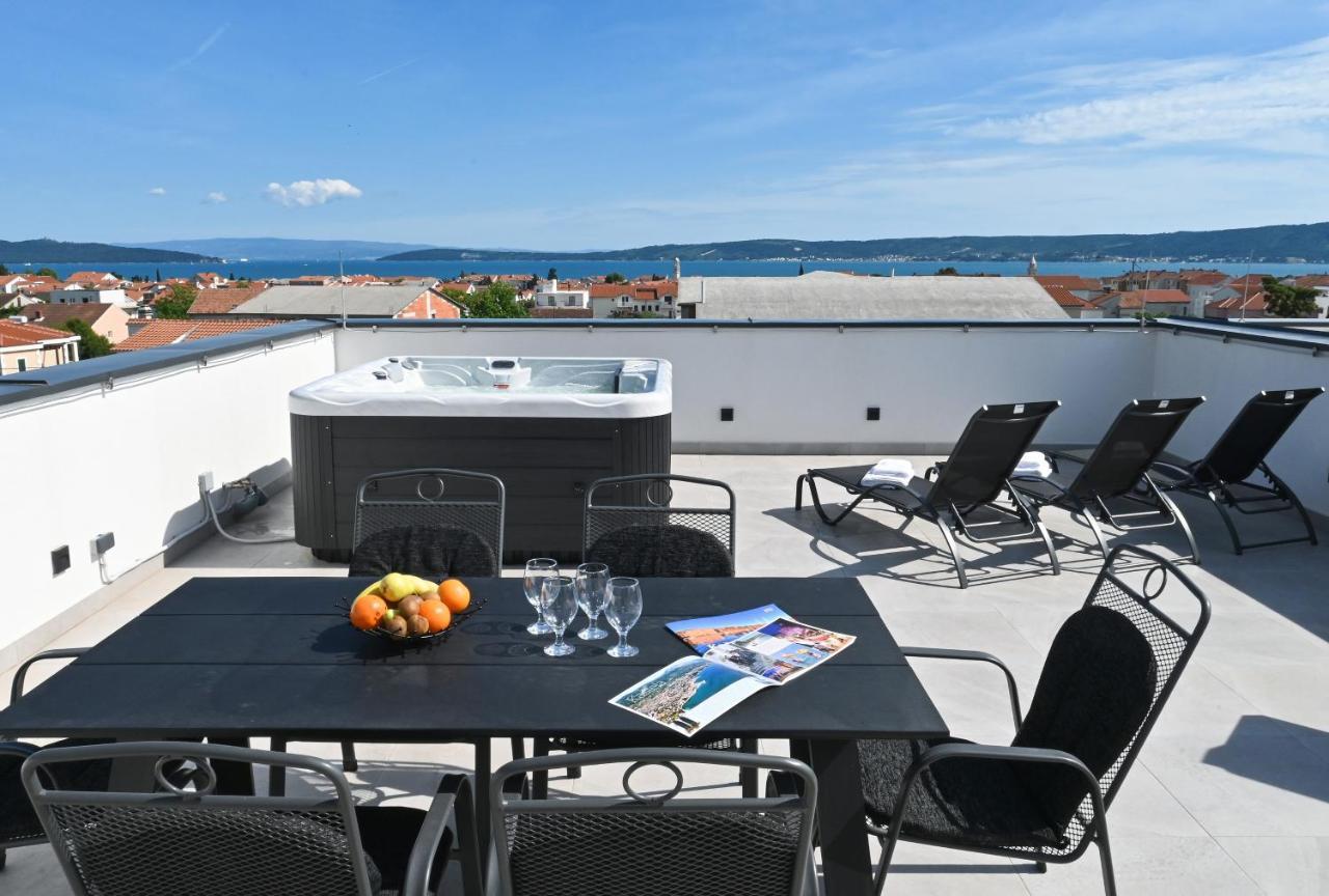 Rooftop New Castel 2023 Kaštela Екстериор снимка