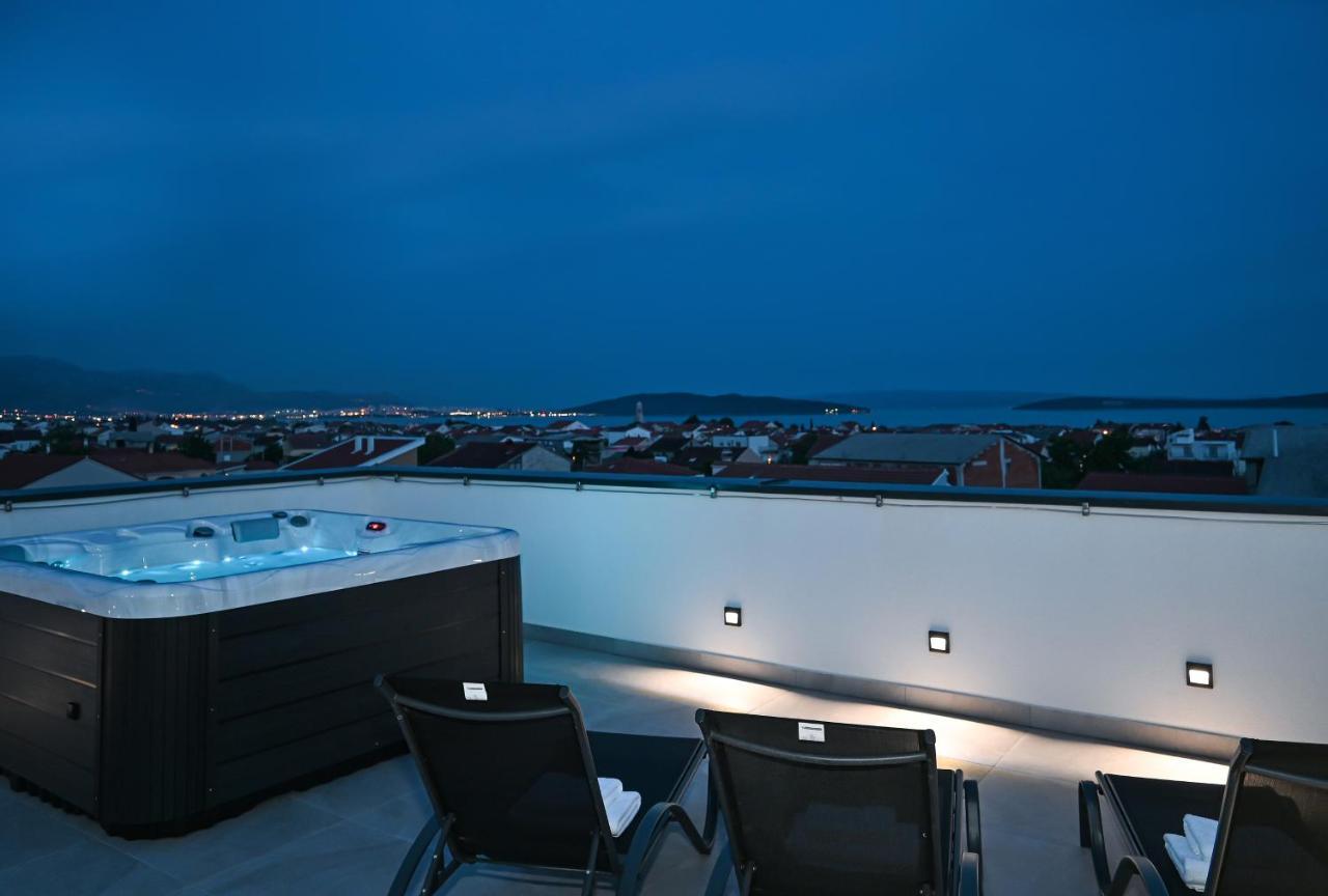 Rooftop New Castel 2023 Kaštela Екстериор снимка