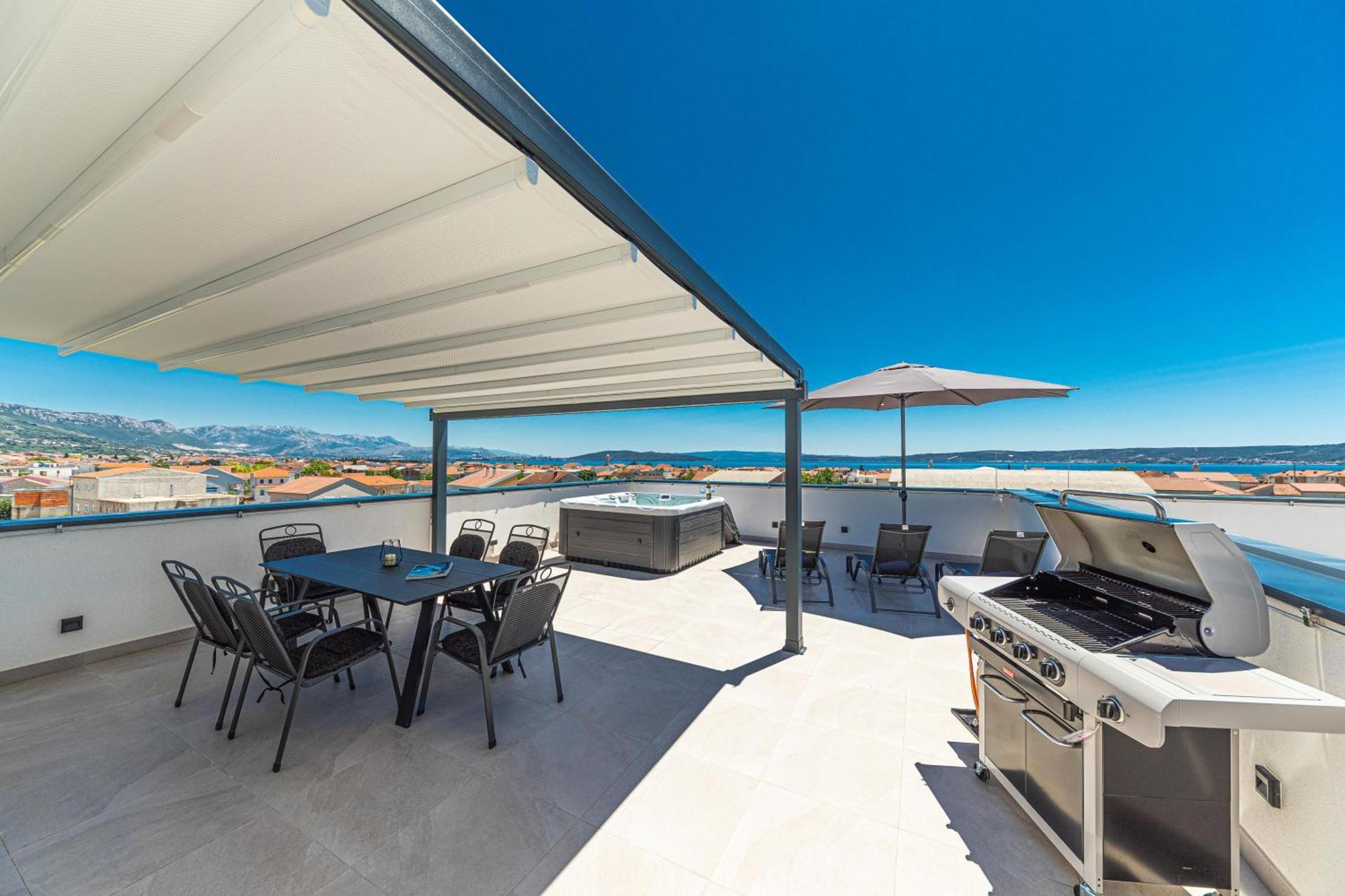 Rooftop New Castel 2023 Kaštela Екстериор снимка